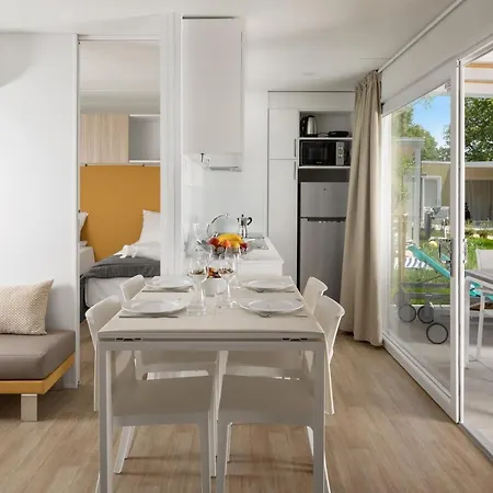 Ulika Mobile Homes - Naturist Holiday park Cervar-Porat